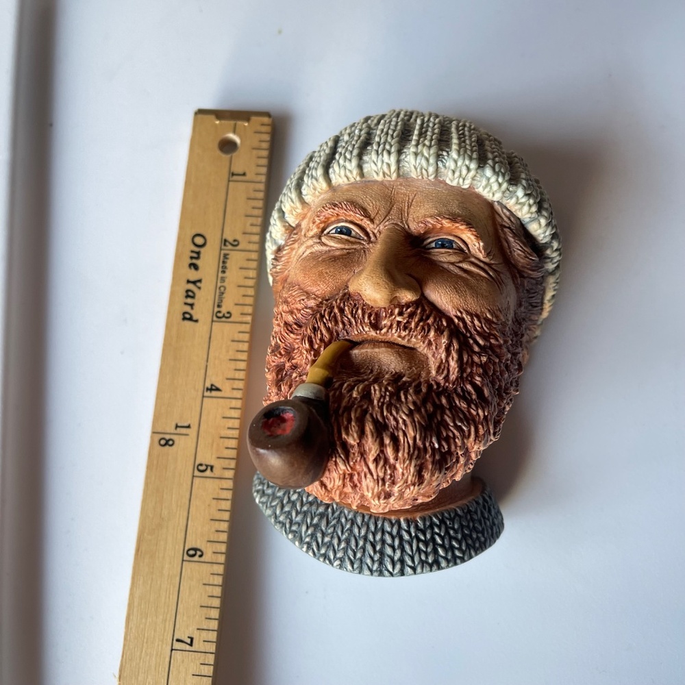 Bossons Chalkware Head Fisherman with Pipe and Stocking - Picture 5 of 9